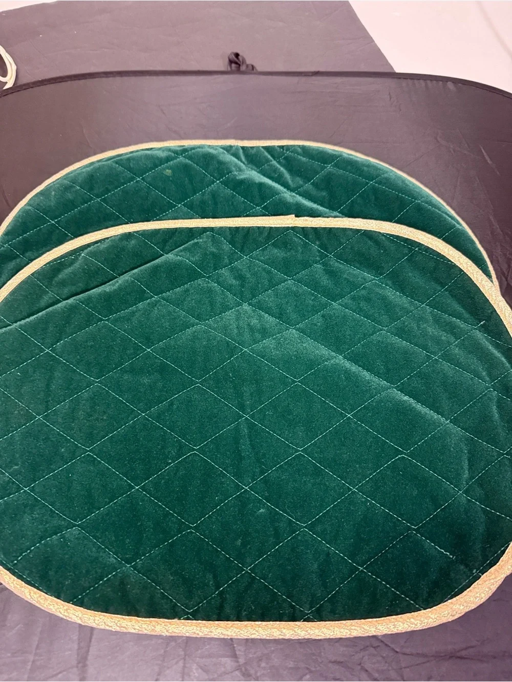 Emerald Quilted Velvet Placemat Set with Gold Edge